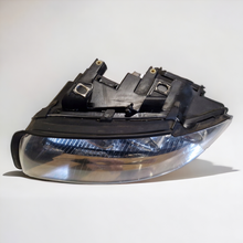 Load image into Gallery viewer, Frontscheinwerfer Audi A4 B6 Xenon Links Scheinwerfer Headlight