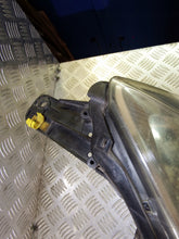 Laden Sie das Bild in den Galerie-Viewer, Frontscheinwerfer Opel Signum Vectra C 13170924 Xenon Links Headlight SCH5210843318gi