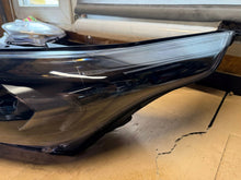 Laden Sie das Bild in den Galerie-Viewer, Frontscheinwerfer Kia Ceed J792111010 Links Scheinwerfer Headlight SCH2183431280sb