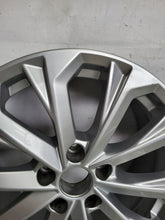 Load image into Gallery viewer, 1x Alufelge 17 Zoll 7.5&quot; 5x112 38ET 8W0601025L Audi Rim Wheel