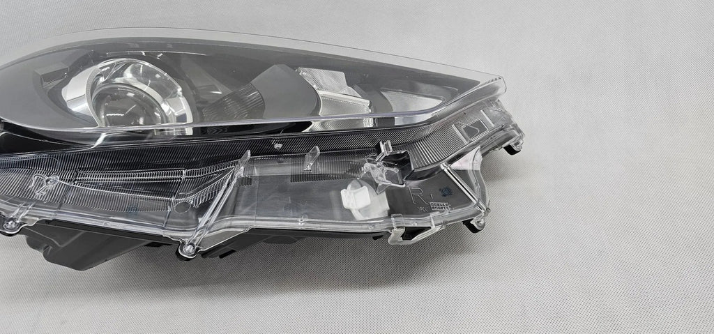 Frontscheinwerfer Toyota 4 Yaris SPP7177 Rechts Scheinwerfer Headlight