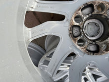 Load image into Gallery viewer, 1x Alufelge 20 Zoll 8.5" 5x120 EH221007BAW Land Rover Rim Wheel FEL7278501205bj