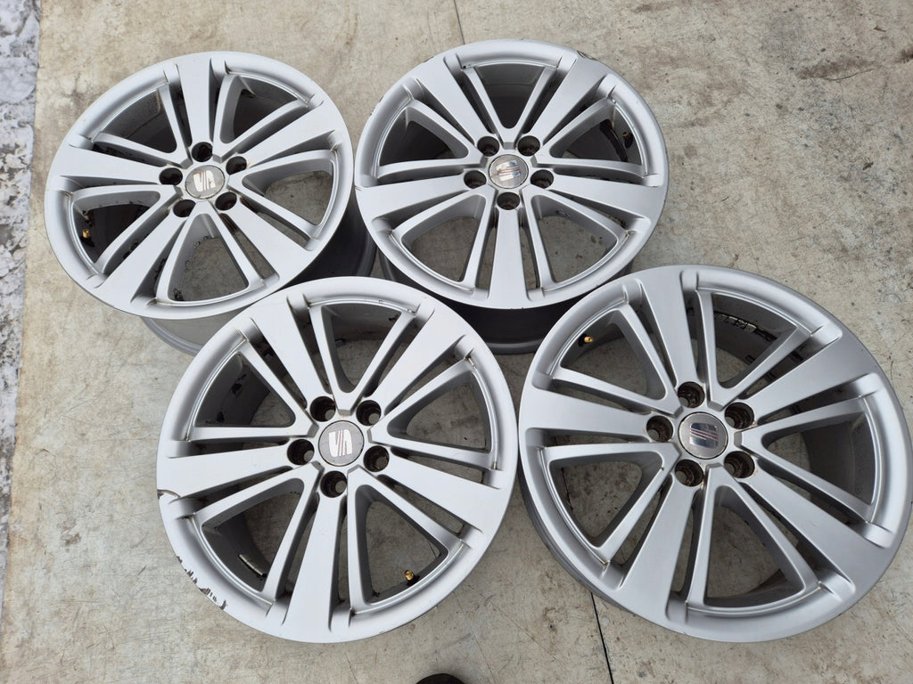 4x Alufelge 16 Zoll 7.0" 5x100 43ET Glanz Silber 6J0601025D Seat I Ibiza Toledo FEL4892162522em