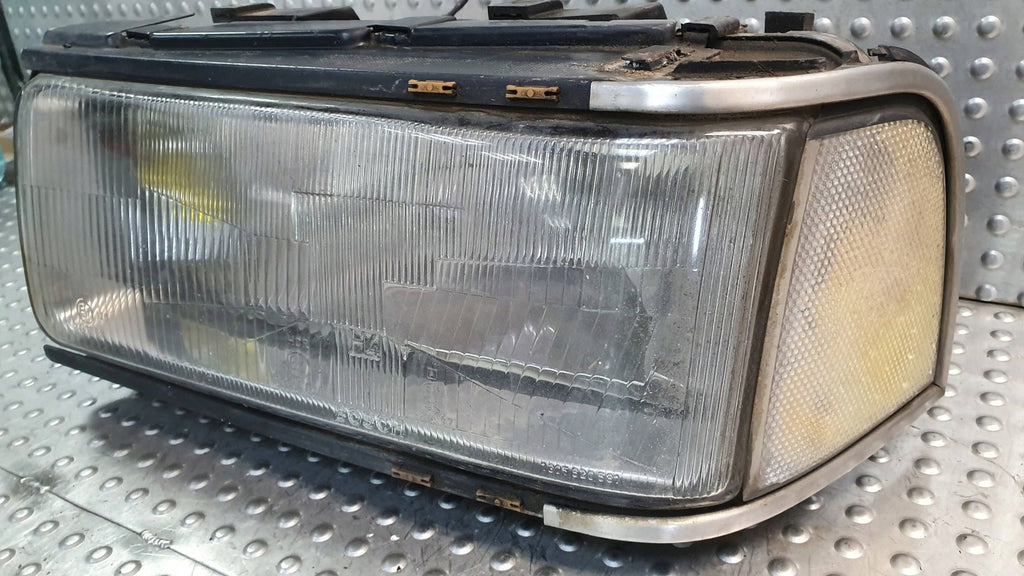 Frontscheinwerfer Audi 200 AWU16626 Links Scheinwerfer Headlight SCH3116665131hh