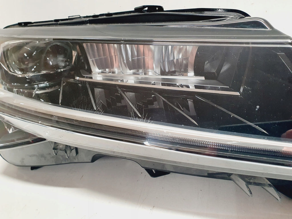 Frontscheinwerfer Skoda Superb III 3V1941016D LED Rechts Scheinwerfer Headlight
