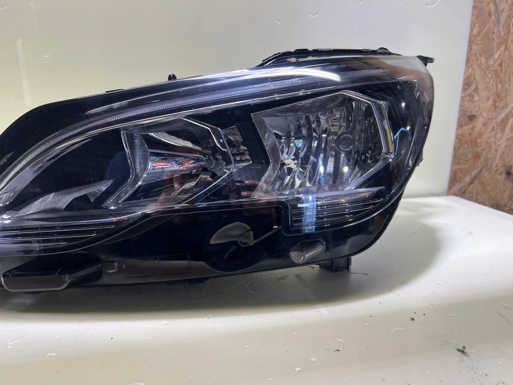 Frontscheinwerfer Peugeot 5008 1616878080 9810478180 Links Headlight SCH6538384126hg
