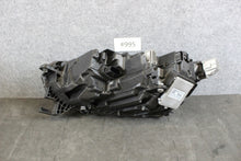 Laden Sie das Bild in den Galerie-Viewer, Frontscheinwerfer Skoda Octavia IV 5E4941016A LED Rechts Scheinwerfer Headlight SCH1654651477gg