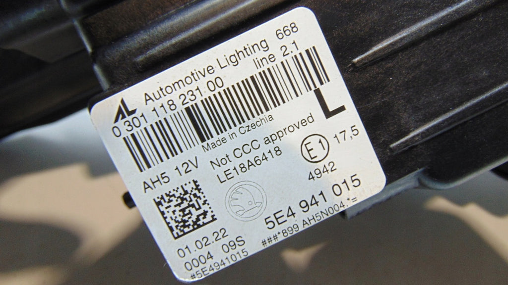 Frontscheinwerfer Skoda Octavia IV 5E4941015 LED Links Scheinwerfer Headlight SCH9202045348wd