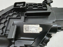 Laden Sie das Bild in den Galerie-Viewer, Frontscheinwerfer Hyundai I30 III G4921-64010 Ein Stück (Rechts oder Links)