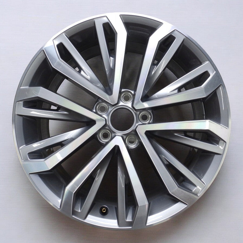 1x Alufelge 18 Zoll 7.0" 5x112 45ET Glanz 2GA601025E Mg T-Roc Rim Wheel