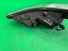 Load image into Gallery viewer, Frontscheinwerfer Hyundai Elantra Rechts Scheinwerfer Headlight