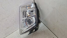 Laden Sie das Bild in den Galerie-Viewer, Frontscheinwerfer Volvo 21323108 Links Scheinwerfer Headlight