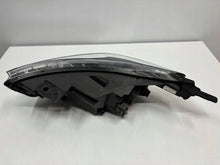 Laden Sie das Bild in den Galerie-Viewer, Frontscheinwerfer Kia Rio IV 92102H8PMI Rechts Scheinwerfer Headlight SCH4087201112fv