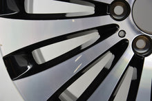 Laden Sie das Bild in den Galerie-Viewer, 1x Alufelge 18 Zoll 9.0" 5x112 53ET Glanz Schwarz A2134014800 Mercedes-Benz FEL4203063022jv