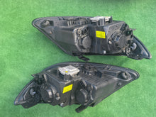 Laden Sie das Bild in den Galerie-Viewer, Frontscheinwerfer Kia Sorento I 92102-2P700 Bi-Xenon Rechts oder Links