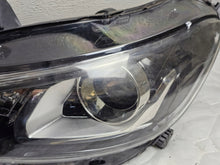 Laden Sie das Bild in den Galerie-Viewer, Frontscheinwerfer Peugeot 108 90026268 Links Scheinwerfer Headlight SCH8027308353ab