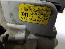 Laden Sie das Bild in den Galerie-Viewer, Frontscheinwerfer Mercedes-Benz Sl R230 A2308206261 Xenon Rechts Headlight