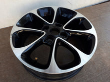 Laden Sie das Bild in den Galerie-Viewer, 1x Alufelge 15 Zoll 5.0&quot; 4x100 32ET 403005659R A4534011301 Renault Twingo Iii