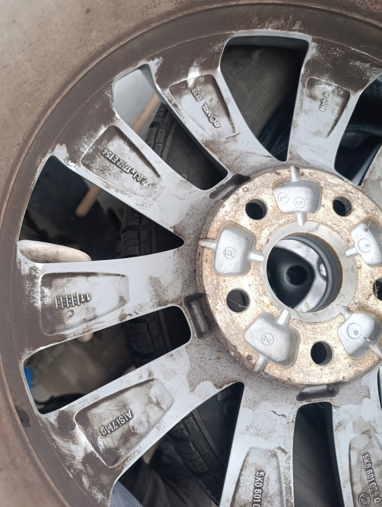 1x Alufelge 17 Zoll 7.0" 5x112 54ET Glanz Silber 5K0601025 Vw Rim Wheel FEL3477402387kx