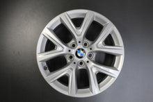 Laden Sie das Bild in den Galerie-Viewer, 4x Alufelge 17 Zoll 6.5" 5x112 39ET Glanz Silber 6856076 BMW F39 X1 F48 FEL7055351785ku