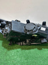 Laden Sie das Bild in den Galerie-Viewer, Frontscheinwerfer Kia Ceed 92101A2 Xenon Links Scheinwerfer Headlight SCH8909273475kf