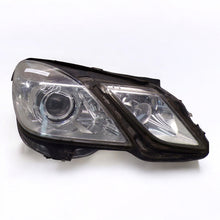 Laden Sie das Bild in den Galerie-Viewer, Frontscheinwerfer Mercedes-Benz W212 2128200239 Xenon Rechts Headlight