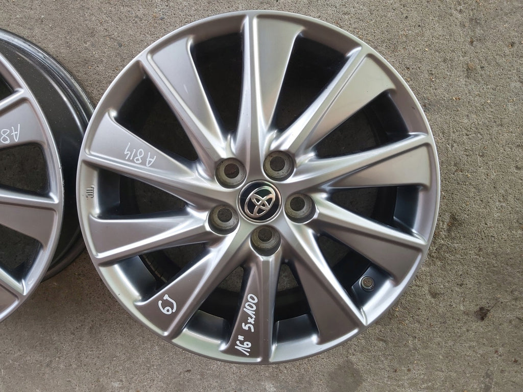 1x Alufelge 16 Zoll 6.0" 5x100 Toyota Yaris Cross Rim Wheel