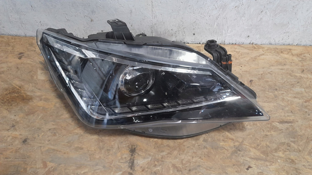 Frontscheinwerfer Seat Ibiza IV Xenon Rechts Scheinwerfer Headlight SCH8196700519xi