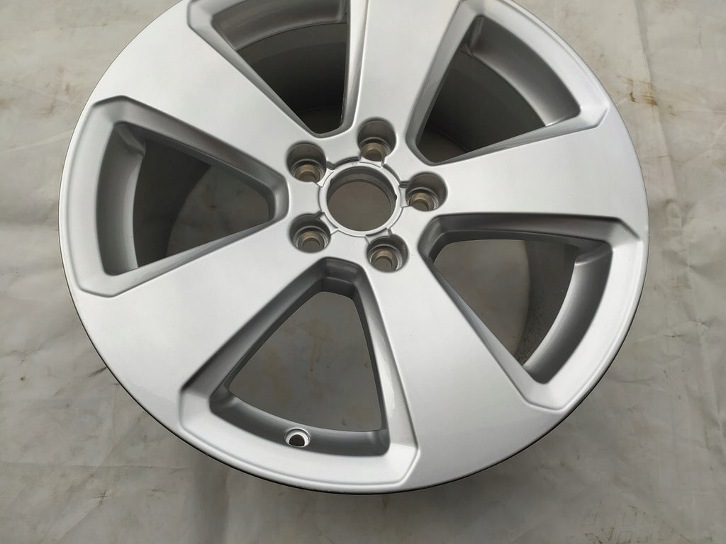 1x Alufelge 17 Zoll 7.5" 5x112 43ET Glanz Silber 8V0601025P Audi A3 Rim Wheel FEL3425696863al