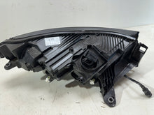 Laden Sie das Bild in den Galerie-Viewer, Frontscheinwerfer Skoda Enyaq 5LB941015B LED Ein Stück (Rechts oder Links)