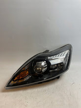 Laden Sie das Bild in den Galerie-Viewer, Frontscheinwerfer Ford Focus 8M51-13D155 Xenon Ein Stück (Rechts oder Links) SCH6402095535ji