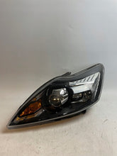 Laden Sie das Bild in den Galerie-Viewer, Frontscheinwerfer Ford Focus 8M51-13D155 Xenon Links Scheinwerfer Headlight SCH6402095535ji