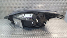 Laden Sie das Bild in den Galerie-Viewer, Frontscheinwerfer Ford Focus MX7B-13E014-FD Full LED Rechts Headlight SCH5634013309oz
