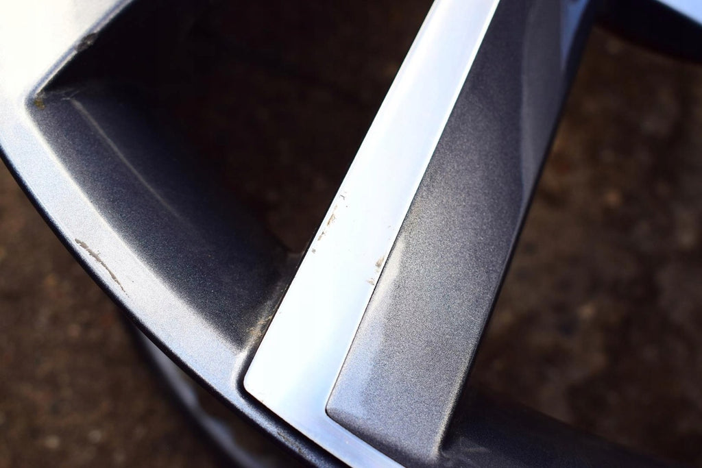 1x Alufelge 19 Zoll 8.0" 5x112 44ET Glanz Grau 3V0601025AP Mg Superb Iii