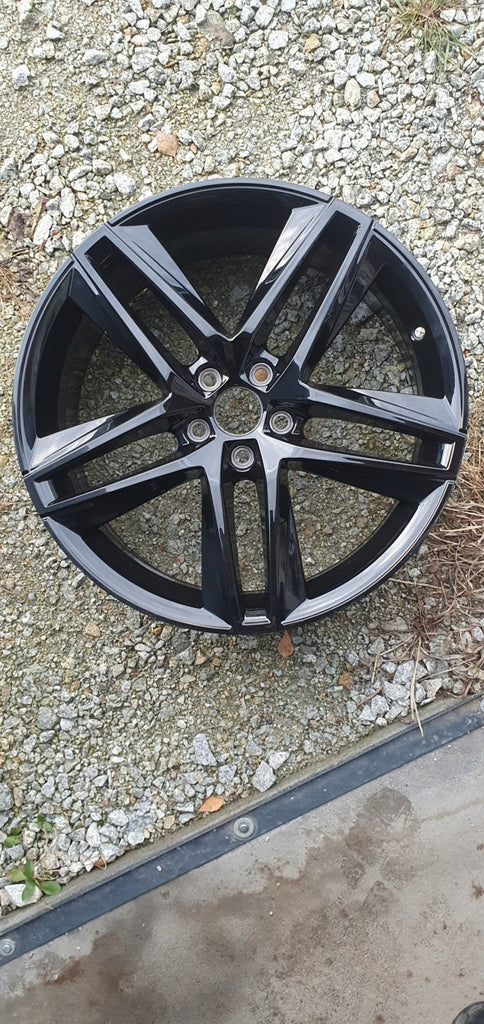 1x Alufelge 18 Zoll 7.0" 5x100 51ET Glanz Schwarz 6F0601025E Seat I Ibiza Kj1 FEL6651479069qi
