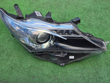 Laden Sie das Bild in den Galerie-Viewer, Frontscheinwerfer Toyota Auris 89909424 LED Rechts Scheinwerfer Headlight SCH7168299250ik