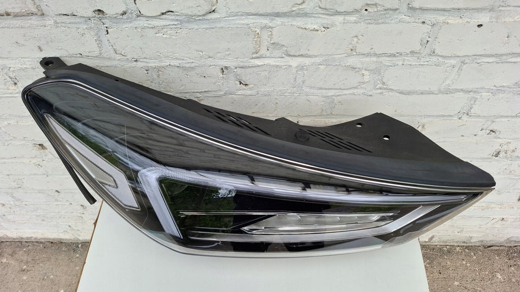Frontscheinwerfer Hyundai Tucson 92102-D7700 Rechts Scheinwerfer Headlight SCH4642633122sd