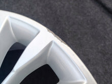 Laden Sie das Bild in den Galerie-Viewer, 1x Alufelge 18 Zoll 8.0&quot; 5x112 30ET 6863418 BMW 5 G31 G30 Rim Wheel