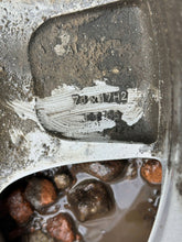 Load image into Gallery viewer, 1x Alufelge 17 Zoll 7H0601025G VW Multivan Rim Wheel FEL9783882500uj