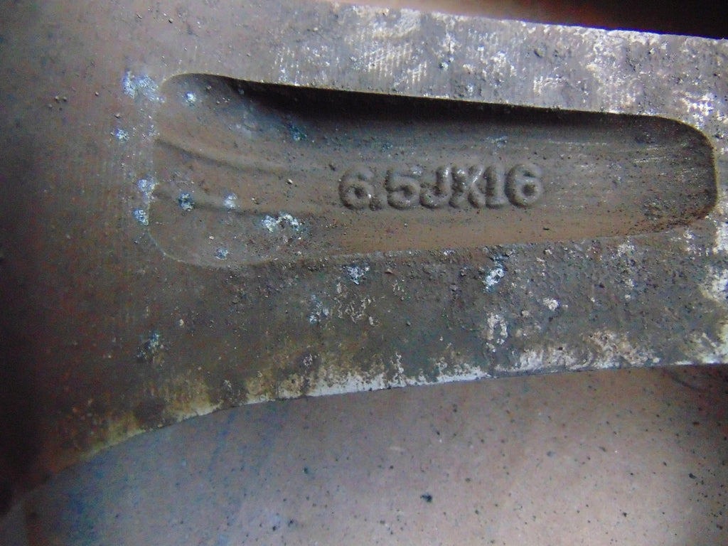 1x Alufelge 16 Zoll 6.5" 5x114.3 45ET Silber PZ474-E067D-Z Toyota Auris