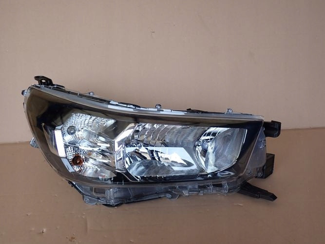 Frontscheinwerfer Toyota Hilux VIII 1EJ-923364-040 Rechts Scheinwerfer Headlight SCH9345734337zk