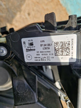 Laden Sie das Bild in den Galerie-Viewer, Frontscheinwerfer Seat Ibiza I V 6F1941006F Rechts Scheinwerfer Headlight SCH4999270586um