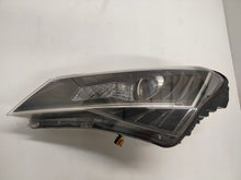 Load image into Gallery viewer, Frontscheinwerfer Skoda Superb III 3V1941015B Xenon Rechts oder Links