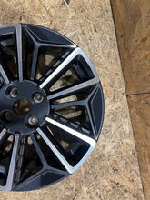 Laden Sie das Bild in den Galerie-Viewer, 1x Alufelge 17 Zoll 7.0&quot; 4x100 54ET Glanz Grau 52910-Q0500 Hyundai I Mg