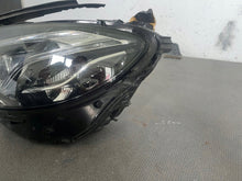 Laden Sie das Bild in den Galerie-Viewer, Frontscheinwerfer Mercedes-Benz W213 A2139067506 AJ16J77RJ1EX Links Headlight SCH1935050310re