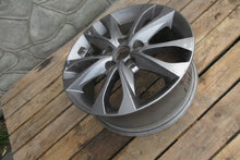 Load image into Gallery viewer, 1x Alufelge 16 Zoll 6.5&quot; 5x114.3 48ET Hyundai Rim Wheel