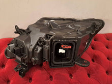 Laden Sie das Bild in den Galerie-Viewer, Frontscheinwerfer Peugeot 308 III 98516735 005048199990838M333 Rechts Headlight SCH3435537222er