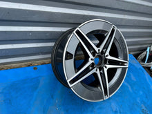 Laden Sie das Bild in den Galerie-Viewer, 1x Alufelge 18 Zoll 5x112 A2064011800 Mercedes-Benz W206 Rim Wheel FEL2678908466om