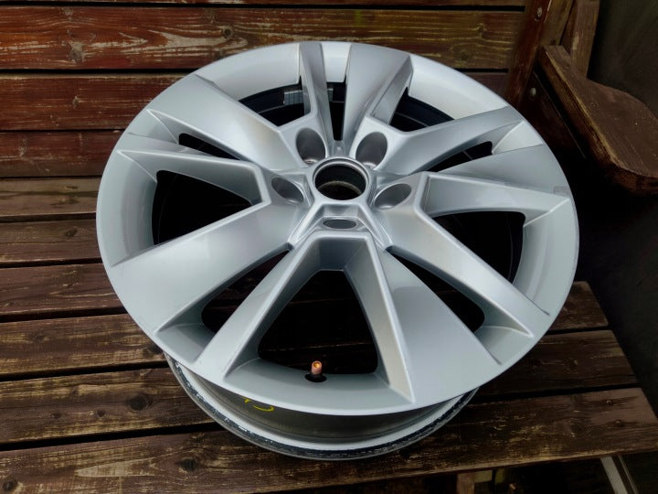 1x Alufelge 17 Zoll 7.0" 5x112 45ET Glanz Silber 57A601025C Skoda Karoq FEL7402745295vz