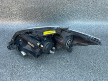 Laden Sie das Bild in den Galerie-Viewer, Frontscheinwerfer Toyota Auris 81110-02A51 Xenon Rechts Scheinwerfer Headlight